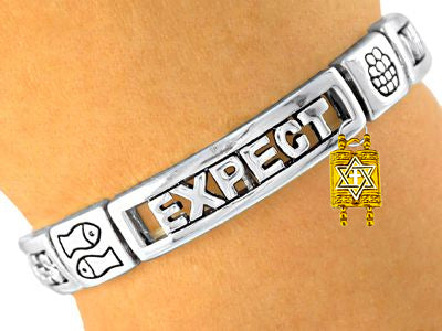 Messianic Torah(Old Testament),Expect Miracles Stretch Bracelet,Loaves Of Bread, Fish, Silvertone. What A Wonderful Gift For Yourself, Or Someone Special.This Is Also Used As A Gift To Someone Who Has Lost Hope,Sick,Has Cancer,Lost A Loved One